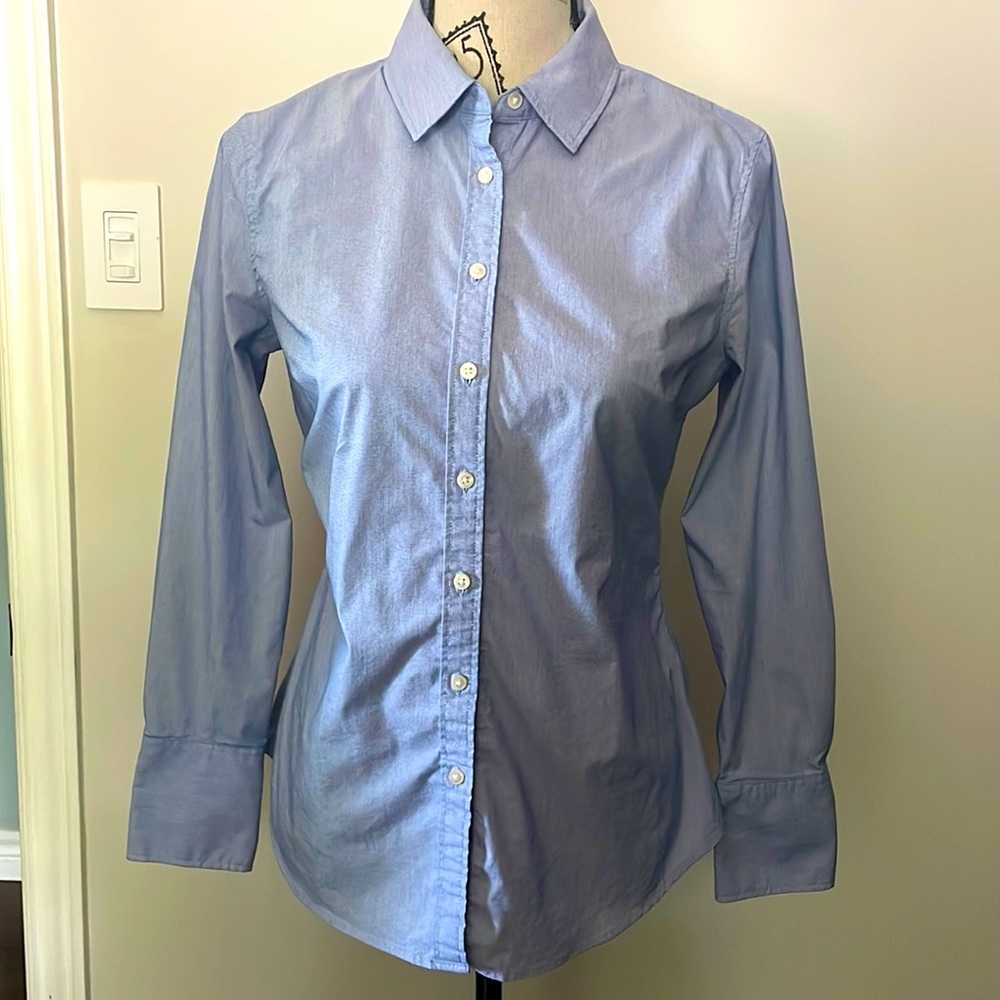 TOMMY HILFIGER CHAMBRAY FITTED BLOUSE *PICK 3 for $20 👕